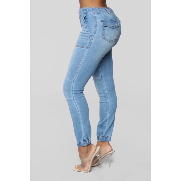 Fashion Nova “Best in Class High Rise Cargo Jeans” - Picture 3 of 8